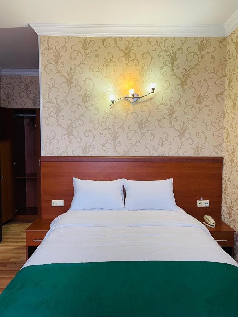 Aura Boutique Hotel Батумі Номер фото
